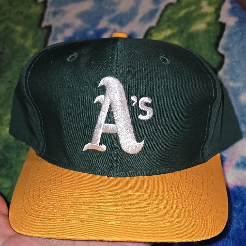 Vintage logo 7 Oakland Athletics Green and Yellow Cap